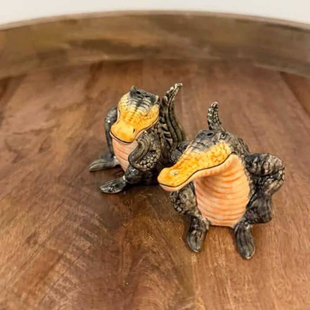 Ceramic Alligator Salt and Pepper Shakers Set